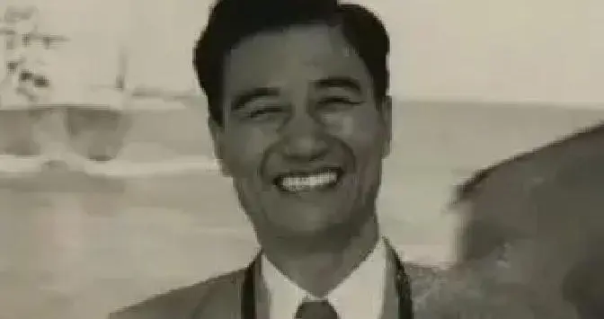 2018年, 李亚鹏在外公凌照华的葬礼留影, 母亲和他曾失联近40年