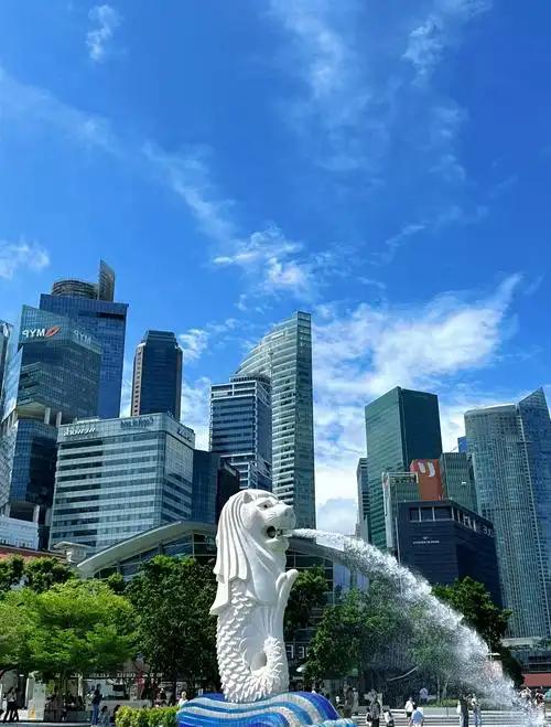 谁说印度人只会在自己国内折腾？看看现在的新加坡，就知道什么是“温水煮青蛙”了。八