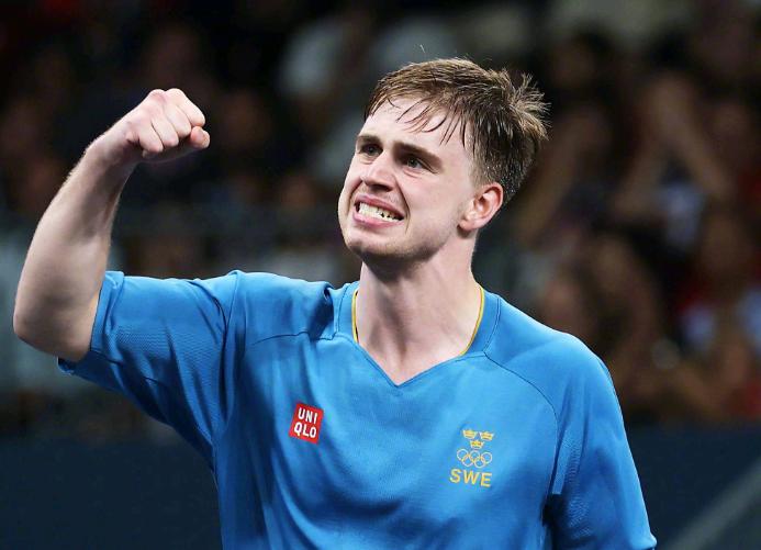 莫雷加德是翻版张本智和吧!莫雷加德这场比赛有点吵了面对队友卡尔伯格时每