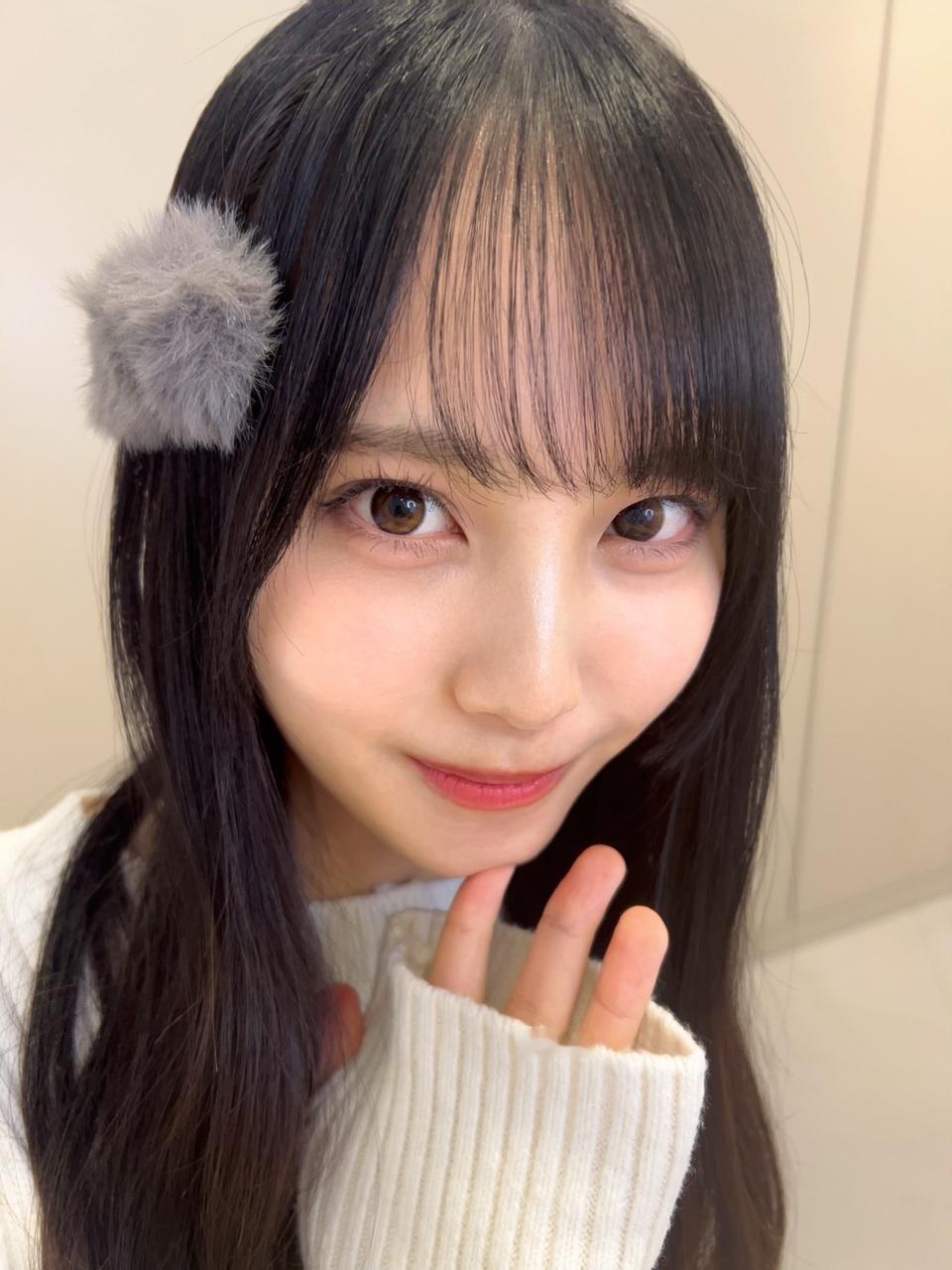 松尾桜「呼ばれて飛び出てジャジャジャジャーン！最近はくしゃみをしている方をよく見