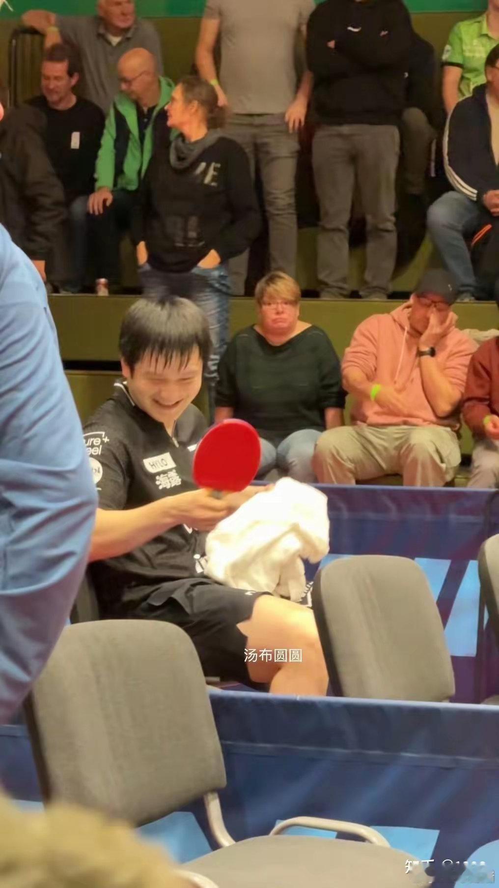 樊振东德甲十月首战中秋元气担当金秋观赛季等候着樊振东不莱梅加班迎来了中秋节[哈哈
