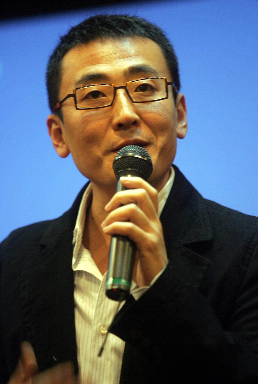 🌞一段非常现实的话：“只要你亲手伺候过一个屎尿屁都不能自理的老人，哪怕只有