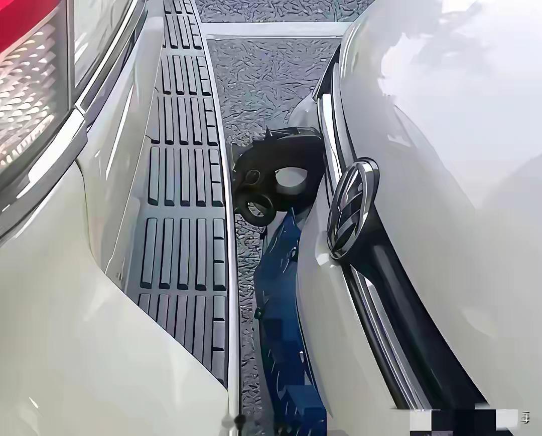 不懂就问，遇到这样的流氓钩🪝交警一般怎么定责？前车有责任吗？