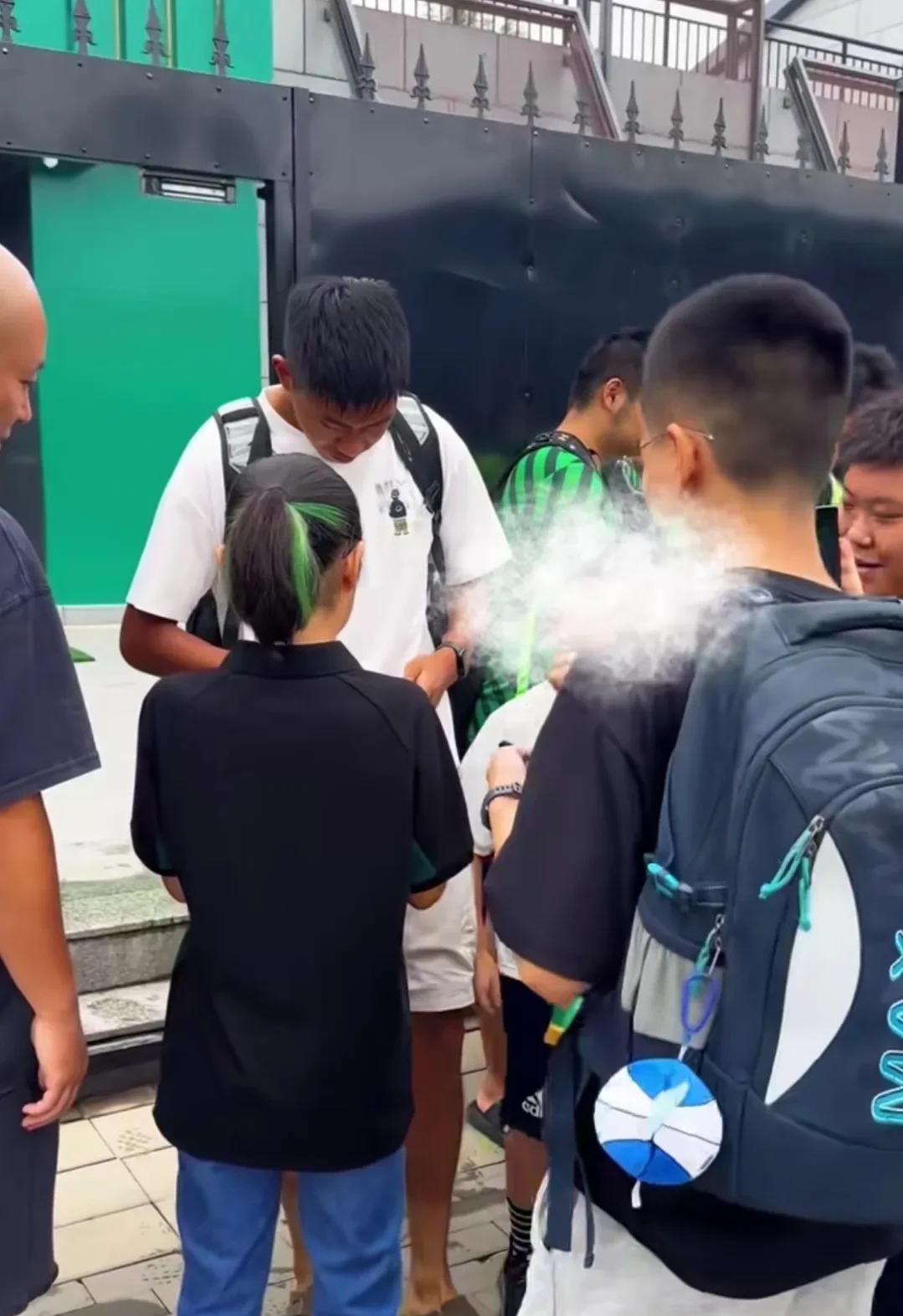 北京国安下午工体踩场，法比奥训练迟到！北京国安明晚主场迎战武汉三镇，结束足协杯
