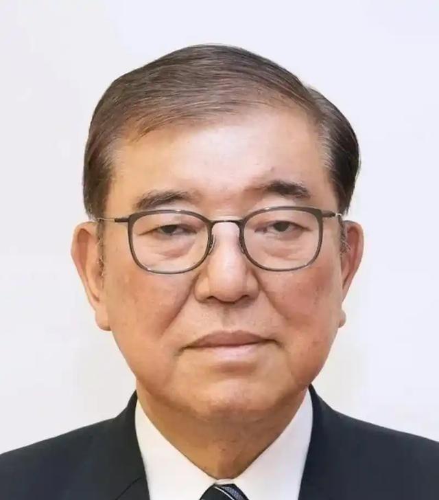 俄罗斯如果袭击日本，美国会袖手旁观。原因很简单，日本有能力反击。美国只要坐着看就