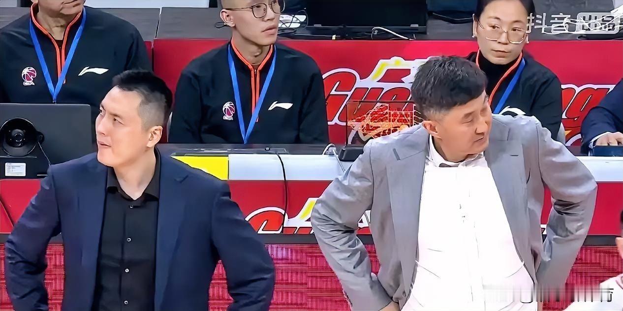 俱乐部杯赛上海和广东队再次相遇，杜峰这样做，难道是要提前放弃吗？俱乐部杯淘汰赛