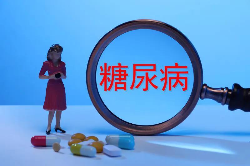 今天去看了一个朋友，50多岁，他由单纯糖尿病发展糖尿病合并肾病，用中药治疗两年多