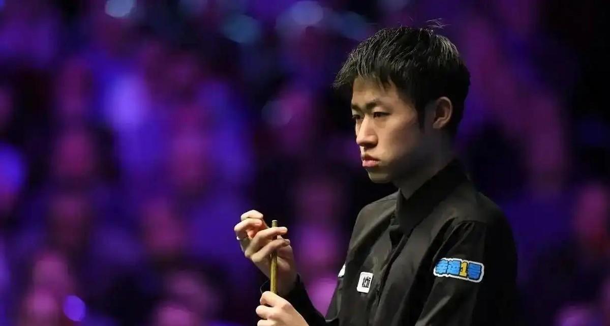 刚刚结束了一场斯诺克英格兰公开赛第二轮的较量，刚刚结球员在这个舞台上交出了各自的