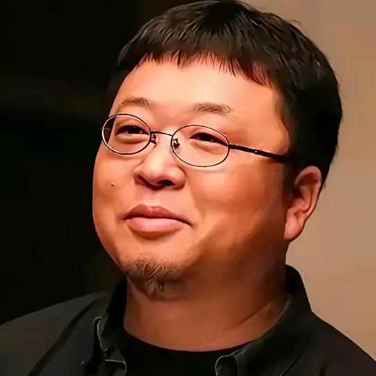 罗永浩出差广州，住进卓美亚酒店。点了外卖，本以为得自己下楼取——高端酒店都这