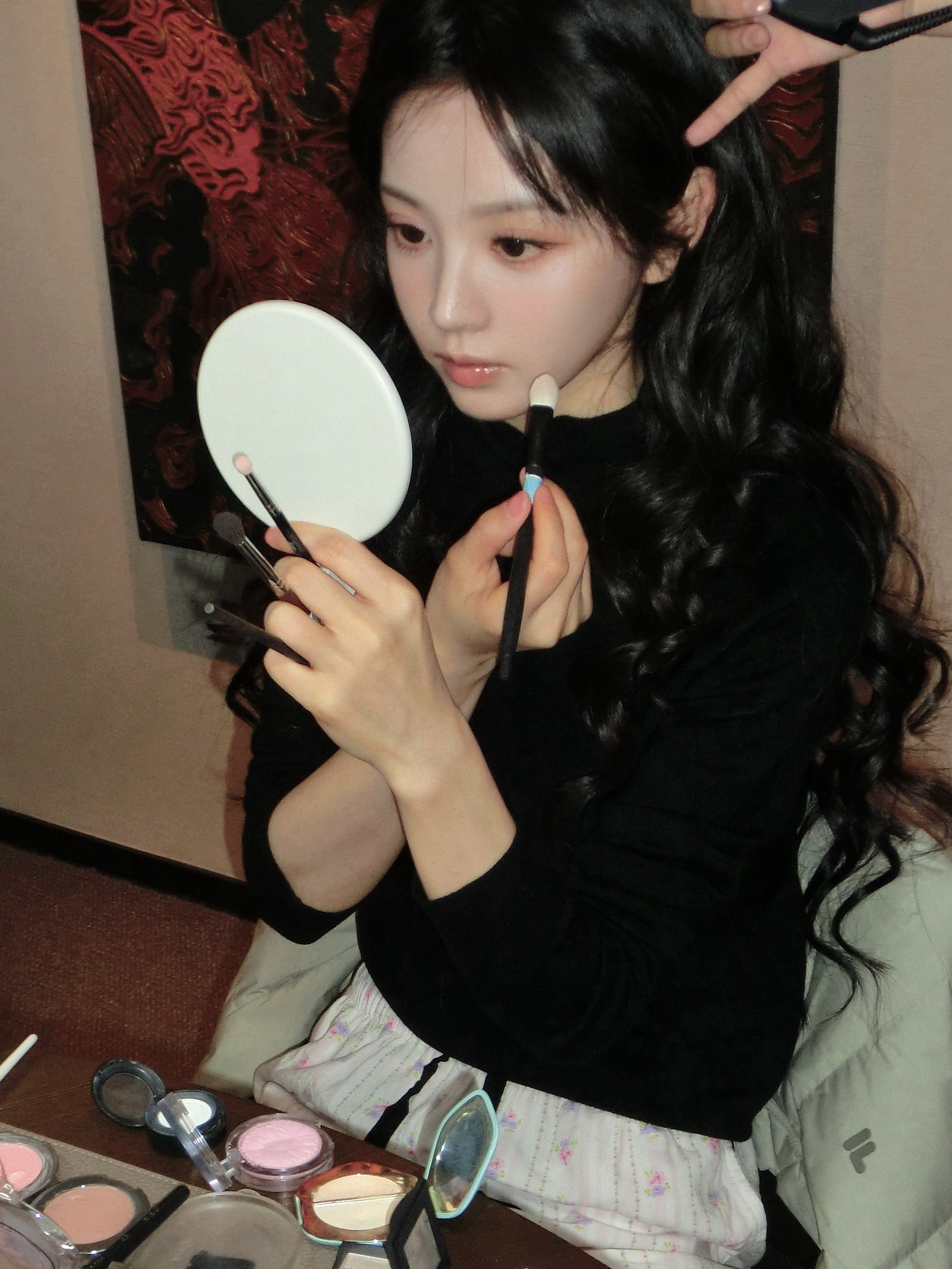 田曦薇的化妆师怕不是世界上最幸福的工作每天的任务就是给芭比娃娃上妆….🥹