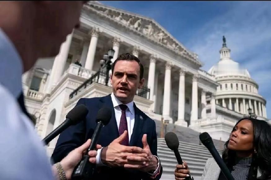 1月3日，美国共和党议员加拉格尔对媒体说:“推进对台军售，对台湾防御至关重要，相