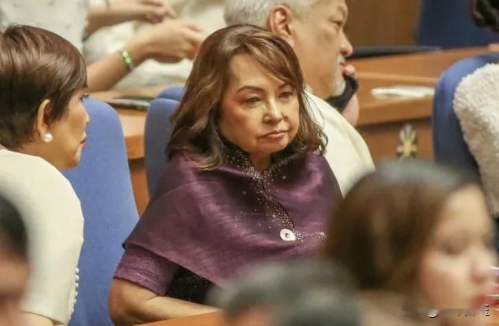 菲律宾前总统格洛丽亚·阿罗约周二反对对外国毒贩判处死刑的提议，称这将违背该国在人