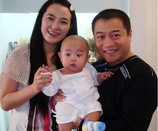 他是樊振东恩师，扛少将军衔比刘国梁还高，如今官居体育总局主任 参考资料：新华