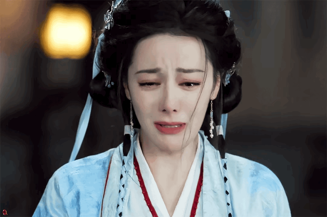 现在的迪丽热巴跟当年的凤九简直没有一点关系了，到底是哪里变了？