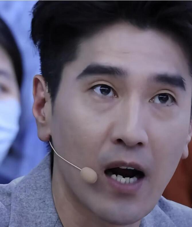 真是没想到，赵又廷牙齿这么不齐！​​​