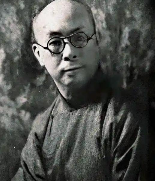 中国最大汉奸是谁？远比汪精卫更加可恨。若是无他，日本连中国大门都进不了，这个汉奸