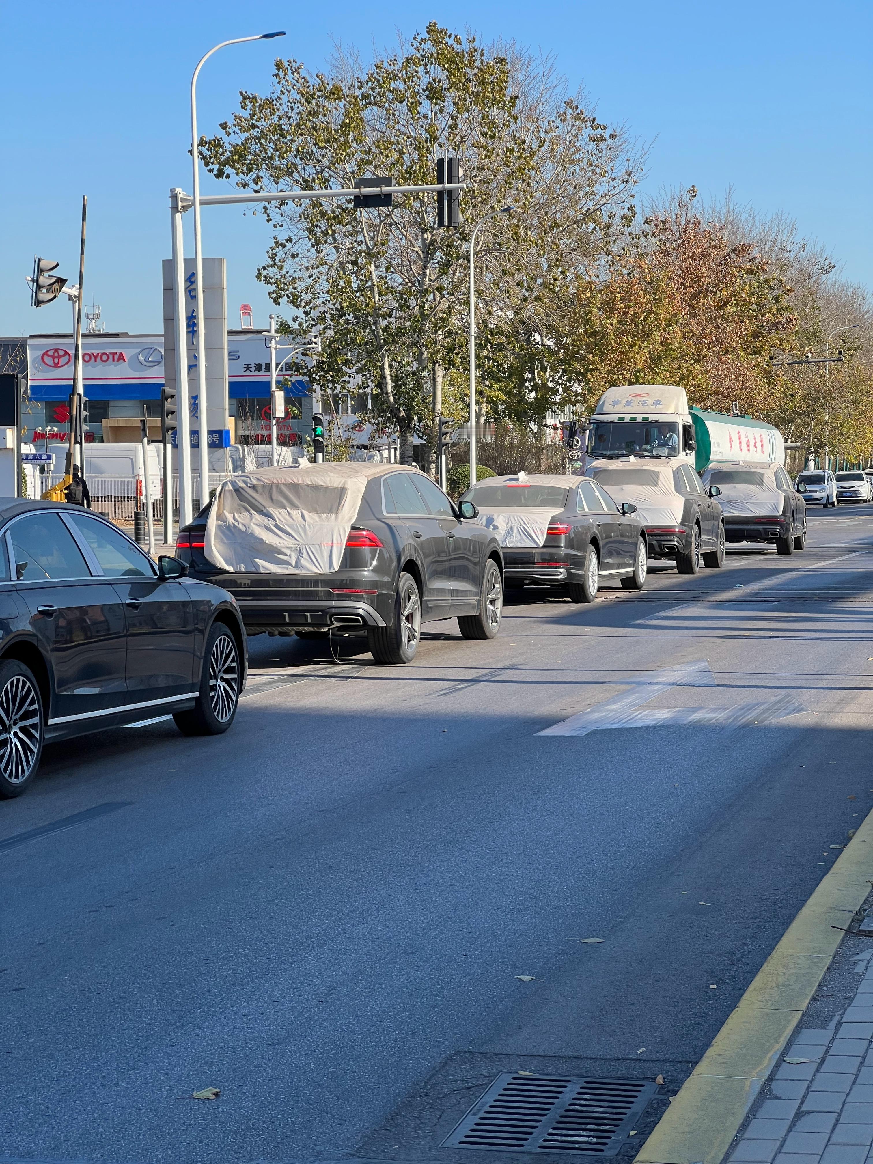 中规的库存奥迪，量挺大的。我其实挺喜欢奥迪这品牌的，当年我买车的时候，我爸就问我