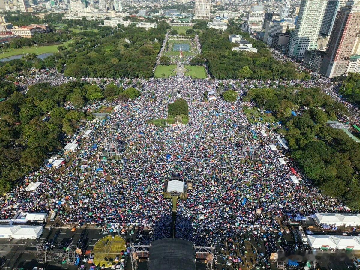 🇵🇭菲律宾爆发抗议：65万人涌上街头，96亿美元防洪资金消失无踪超过6