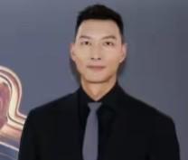 不知不觉又发生一个大事，本来央视要在6.20号播易建联专访的，结果到时间后，