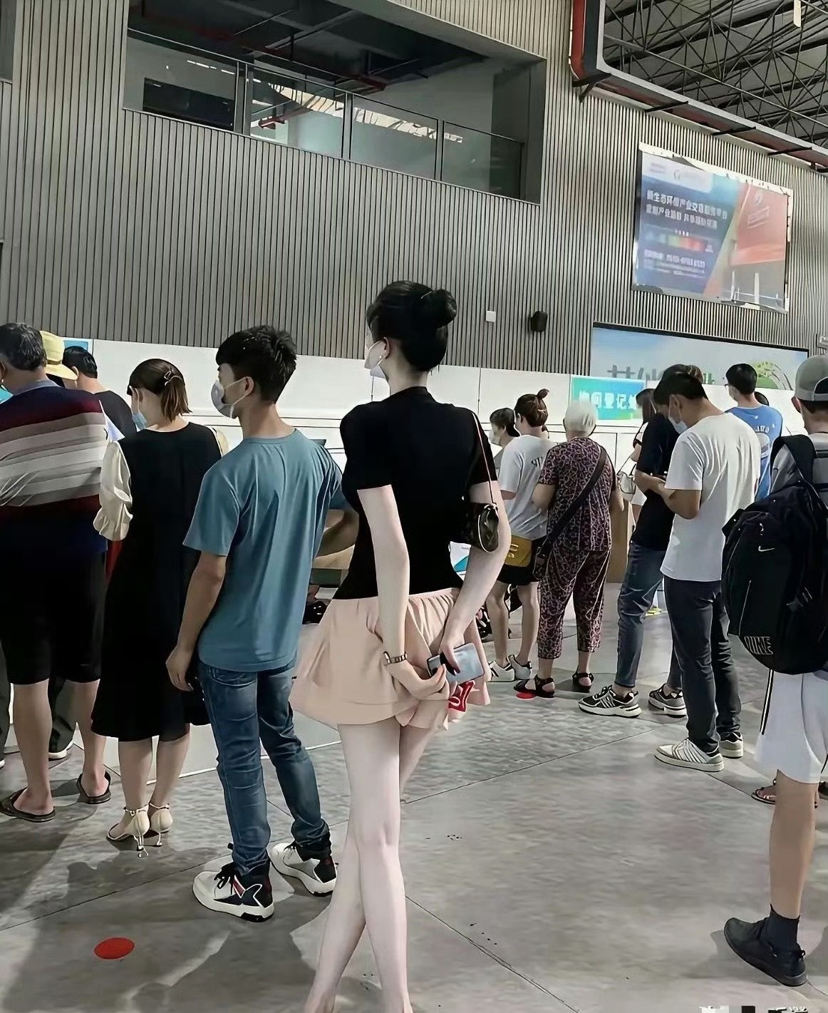 皮肤白就是有优势啊