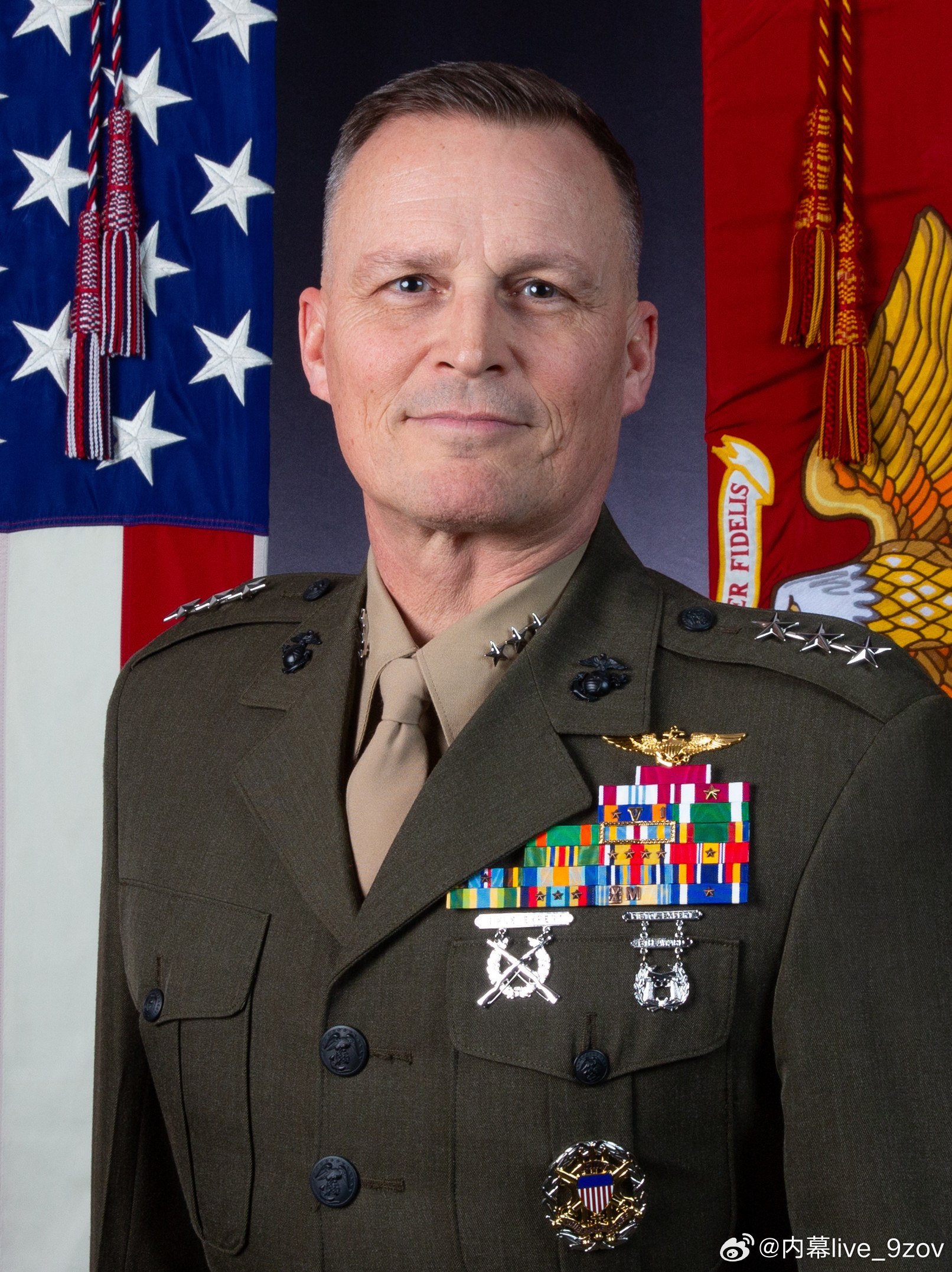 美国海军陆战队中将，海军陆战队预备役及海军陆战队南方司令部司令在两天前向美国海军