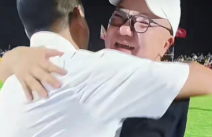 坚定拒绝！徐亮：下一届2034杯坚决不会再带中国足球小将了，这理由虽然给足了董路