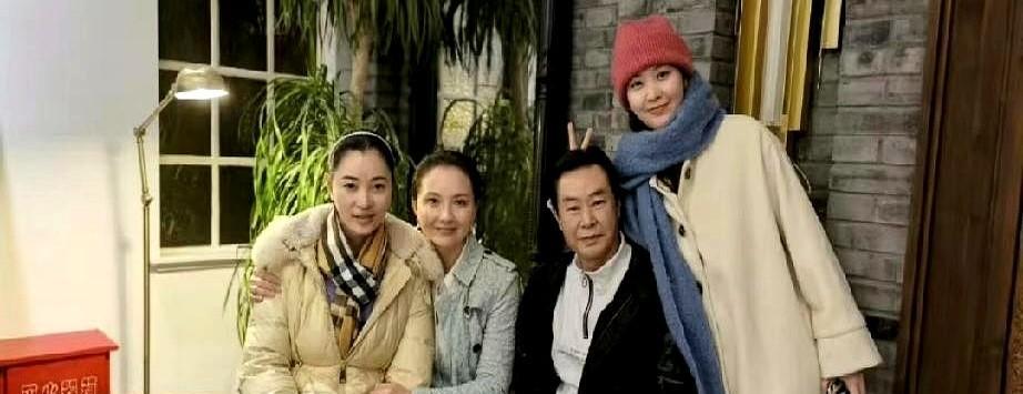 那匹野狼，叫“格林”。它没能跟她领证结婚，可她却为它，拼了命！你以为“母爱”