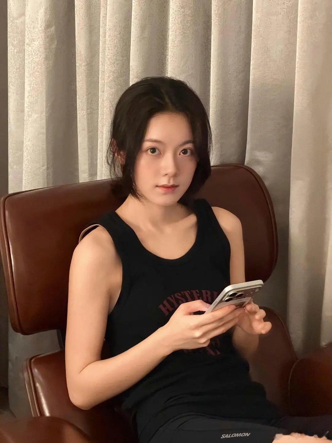 赵今麦素颜缓解了我的容貌焦虑