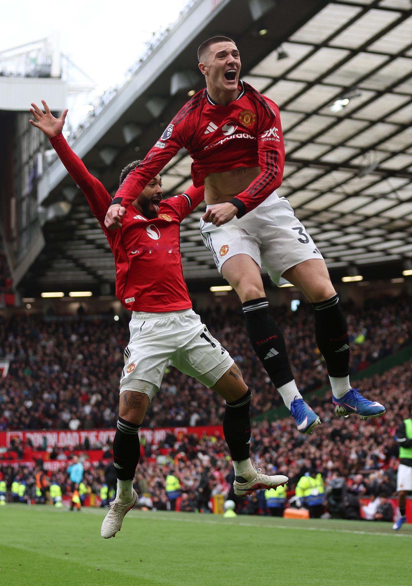 卡塞米罗的表现，让大部分曼联球迷舍不得他离开。OT昨晚大合唱“onemore