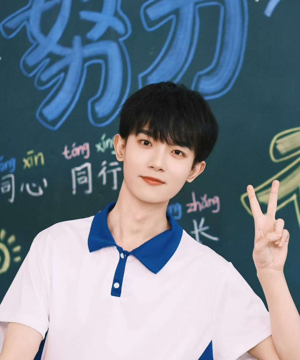 男演员李明德判了，喜提6个月有期，加20万罚款。这事给演员们上了一课，那