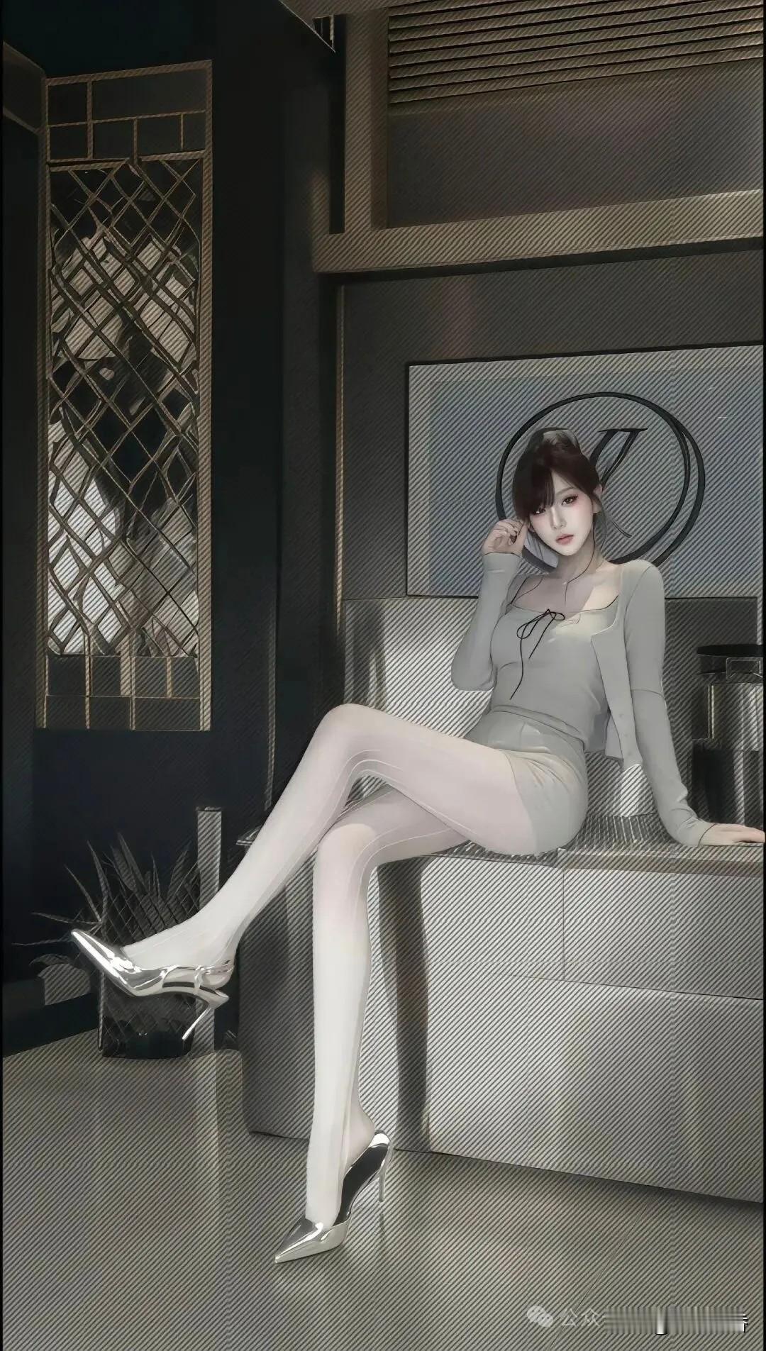 优雅气质，时尚穿搭，都市女性风范。