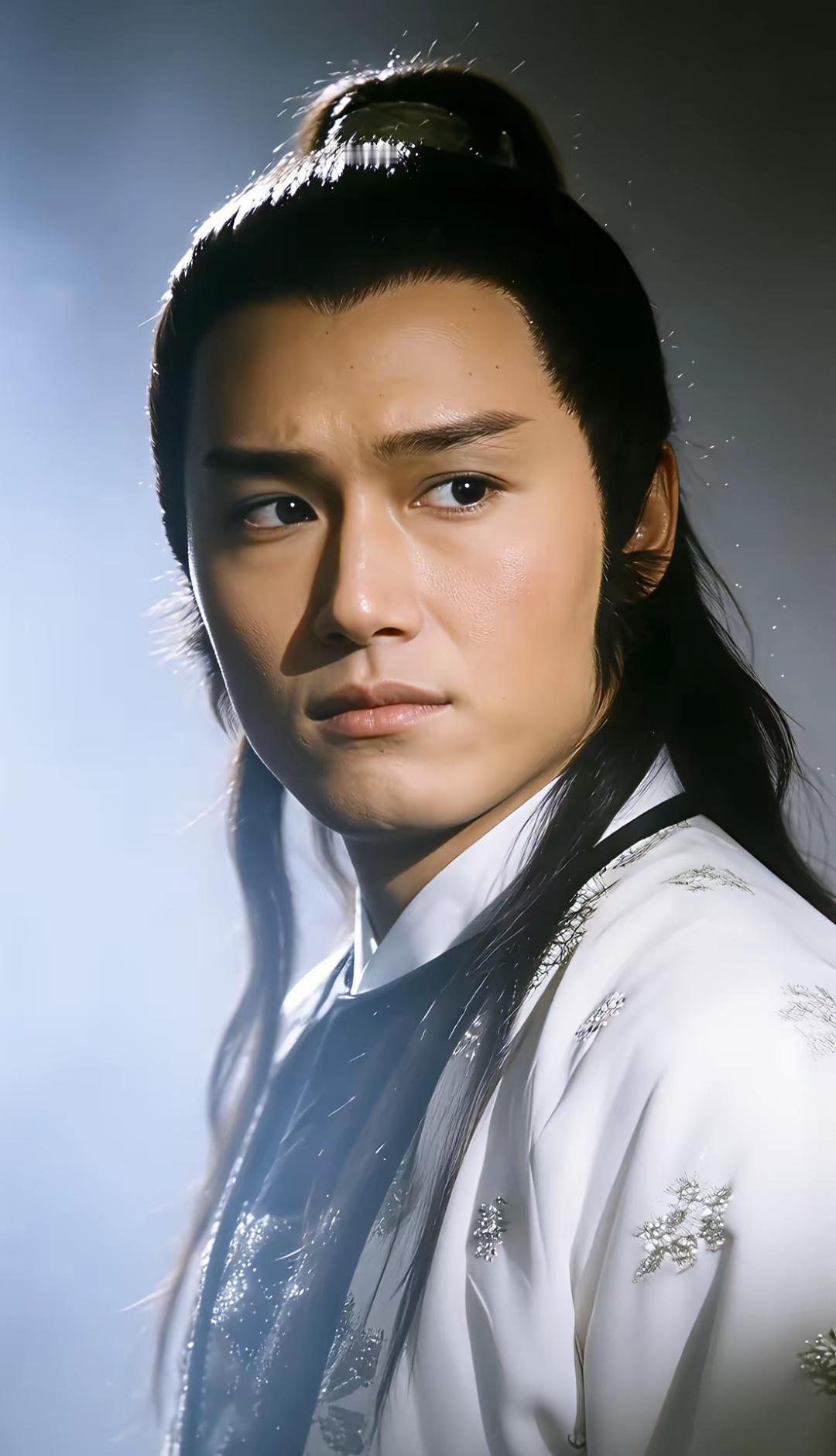 《射雕英雄传》高清图片细细端详之下穆念慈着实生得极为漂亮我一直纳闷，杨康怎