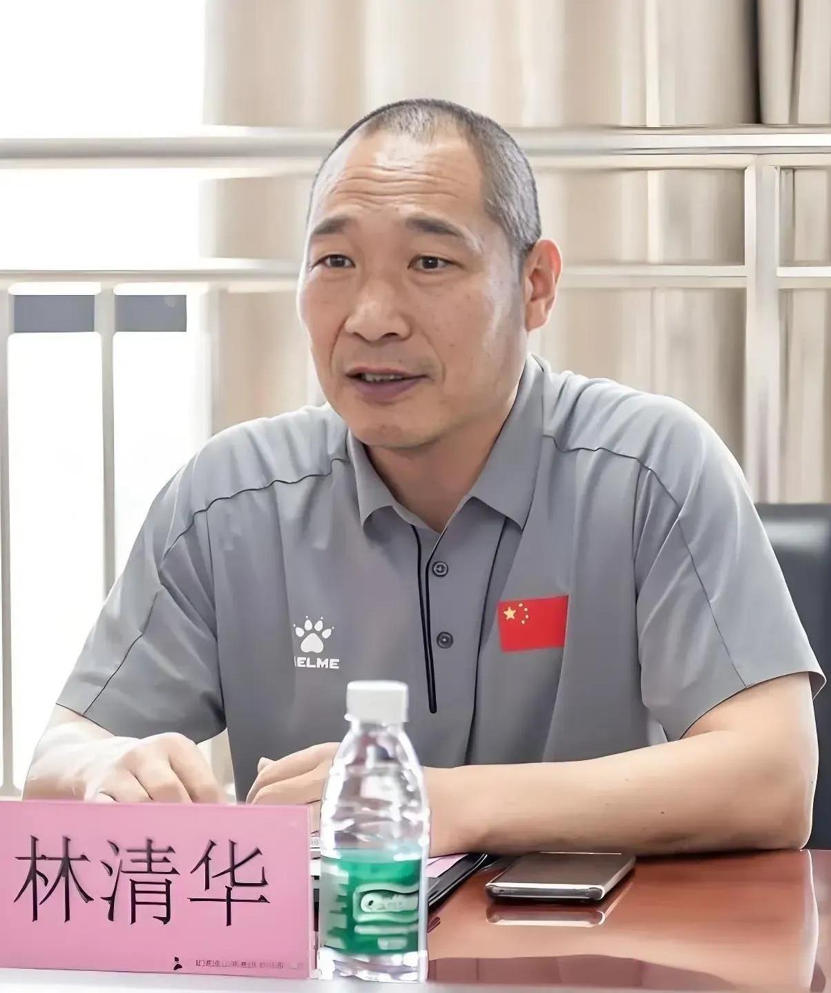 究竟谁举报的释永信，是释正义举报的，也叫释延鲁，他是少林寺总教头，十八般武艺，样