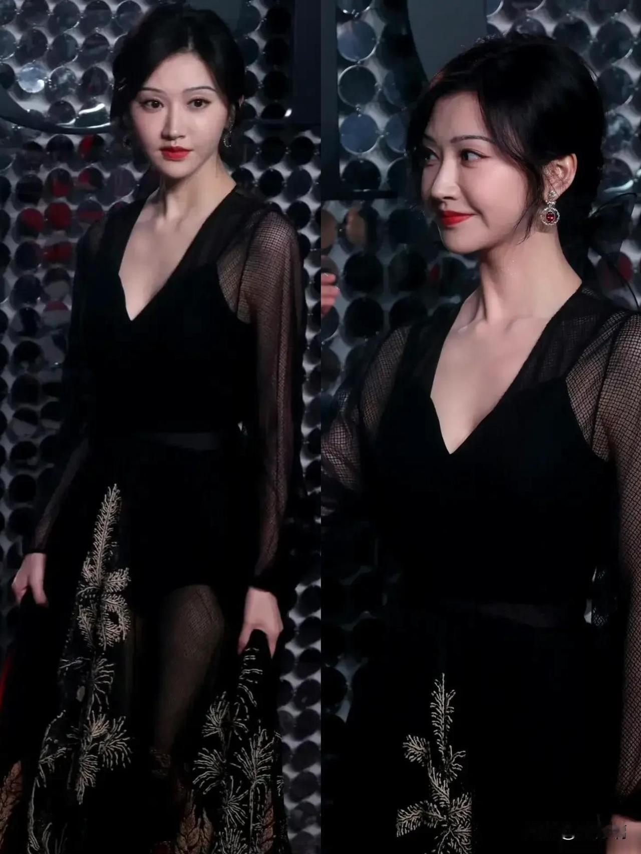 景甜既有清纯甜美的一面也有性感成熟的一面！