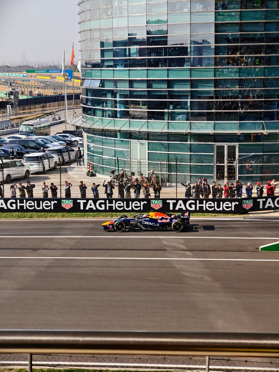 F1冲刺排位赛冲刺赛的排位开始了！！看看梅奔和法拉利谁更胜一筹上海·上海国际赛