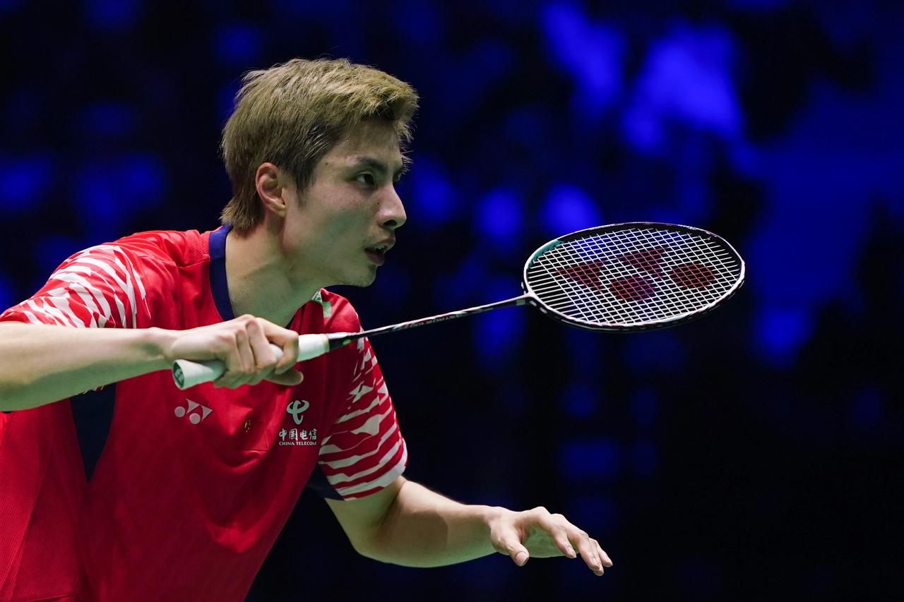 北京时间12月17日晚上，刚刚结束的一场羽毛球年终总决赛男单B组的一场比赛，男单