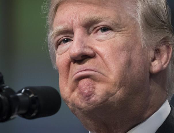 刚刚！美国封海令今天正式生效！特朗普放狠招：伊朗收“过路费”？那我彻底把海峡焊死