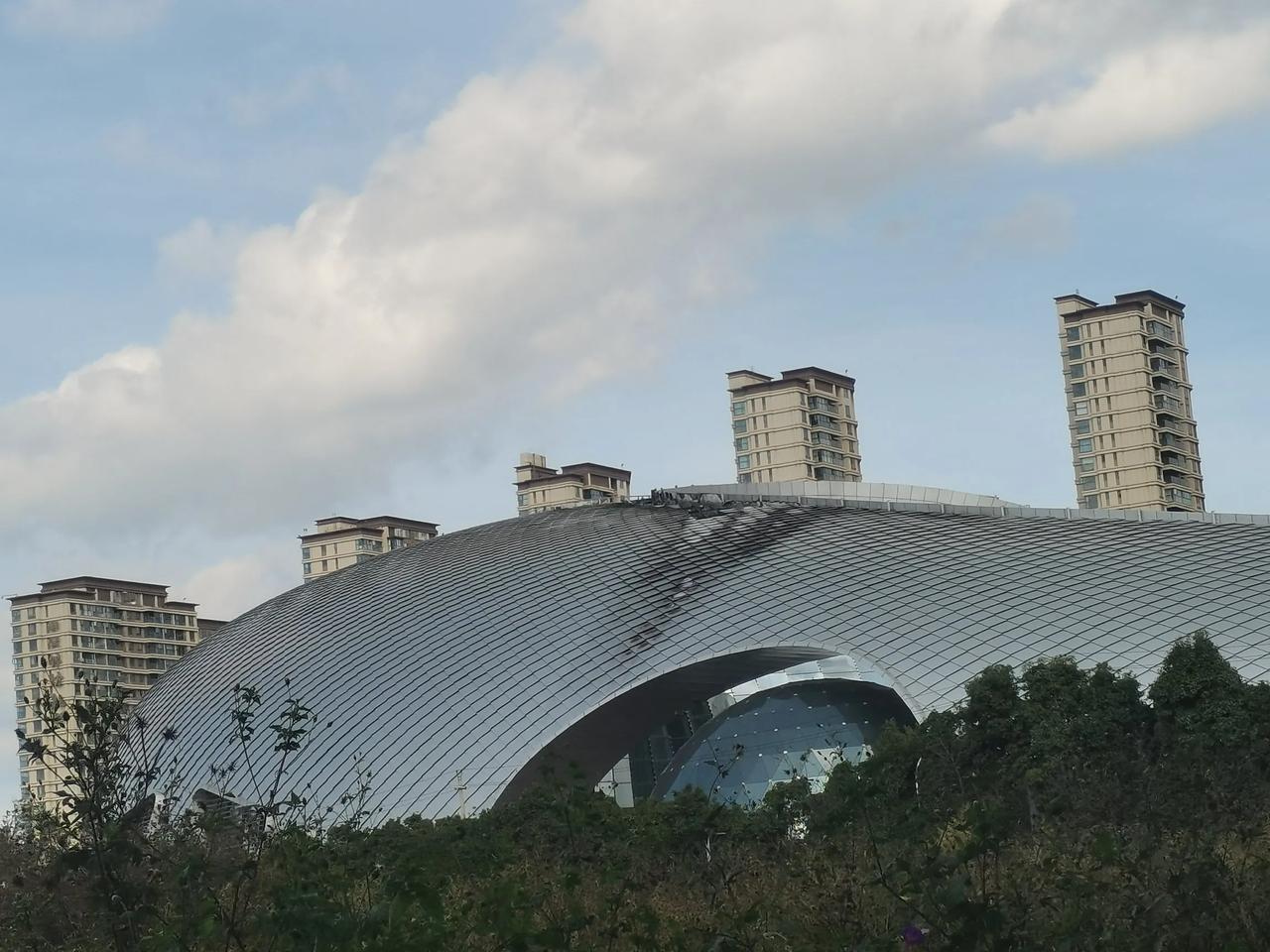 如果不是前久这场火灾?呈贡区吴家营片区的云南省科技馆己经差不多交付了,现在看上