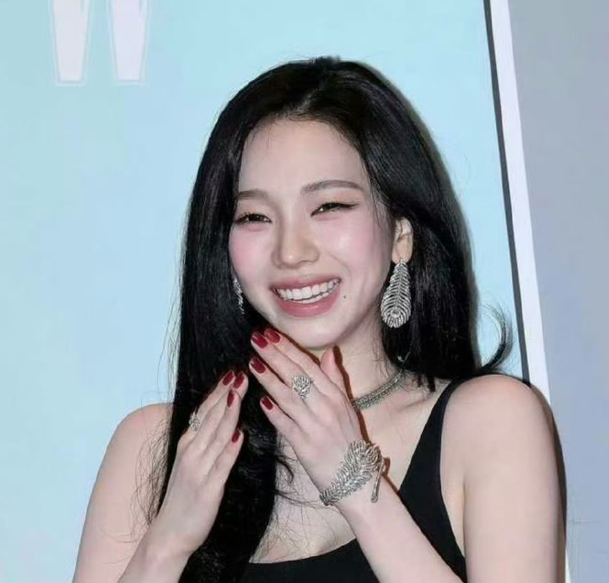 “柳智敏不油不做作好美”