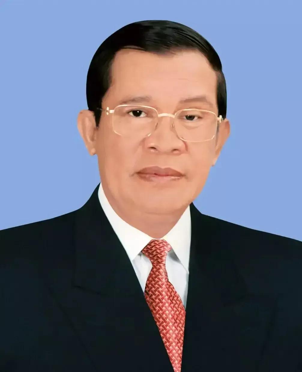 二十年兄弟情，一夜翻车！佩通坦一句“军方太黑”被录音，洪森直接甩给全世界。