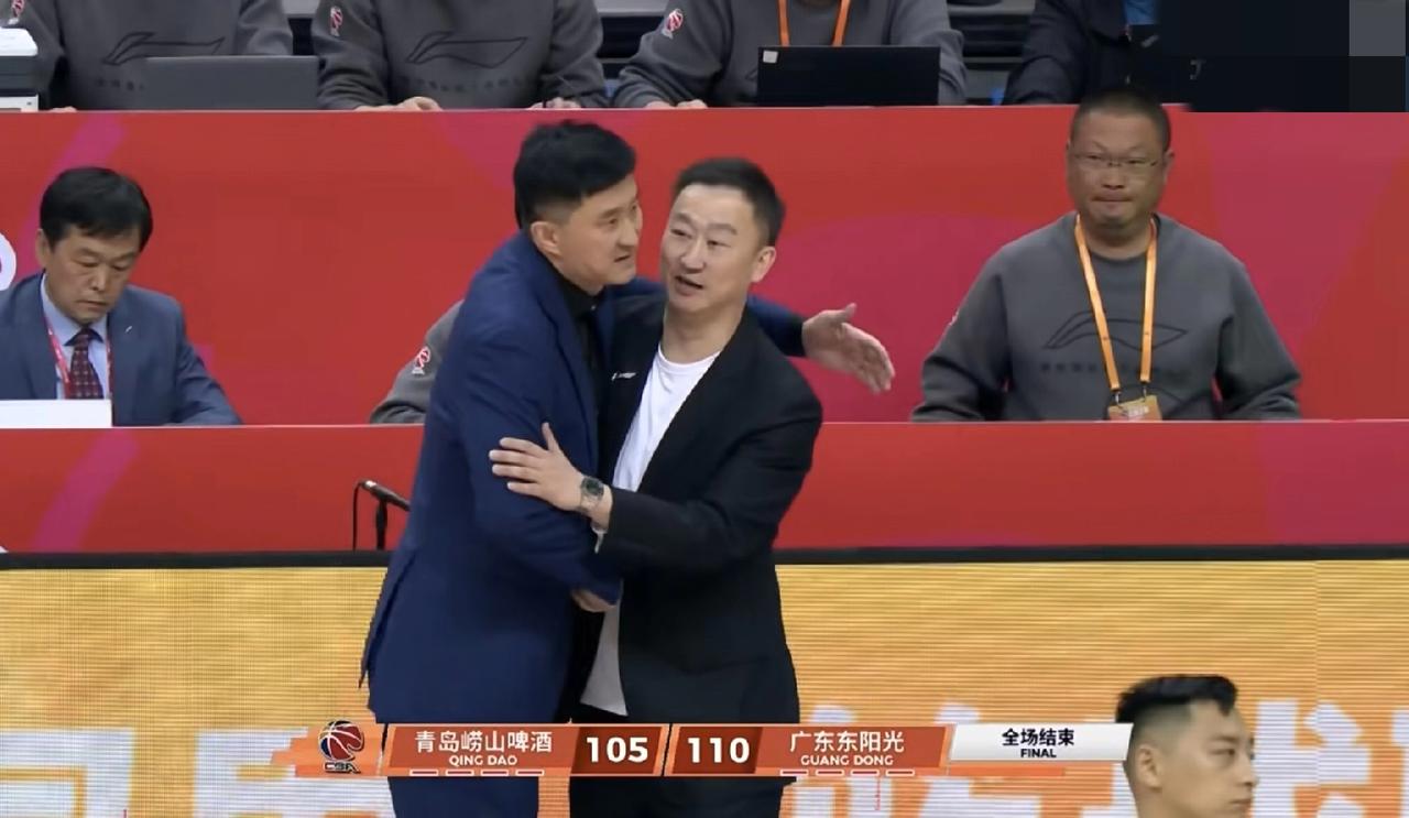 刘维伟拯救了杜锋？青岛男篮第三节最多领先广东宏远16分，青岛带着十几分领先优势，
