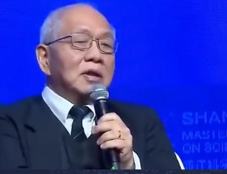 “我在美国50多年，学术没人能一手遮天，但中国……”去年，中科院外籍院士丘成桐曾