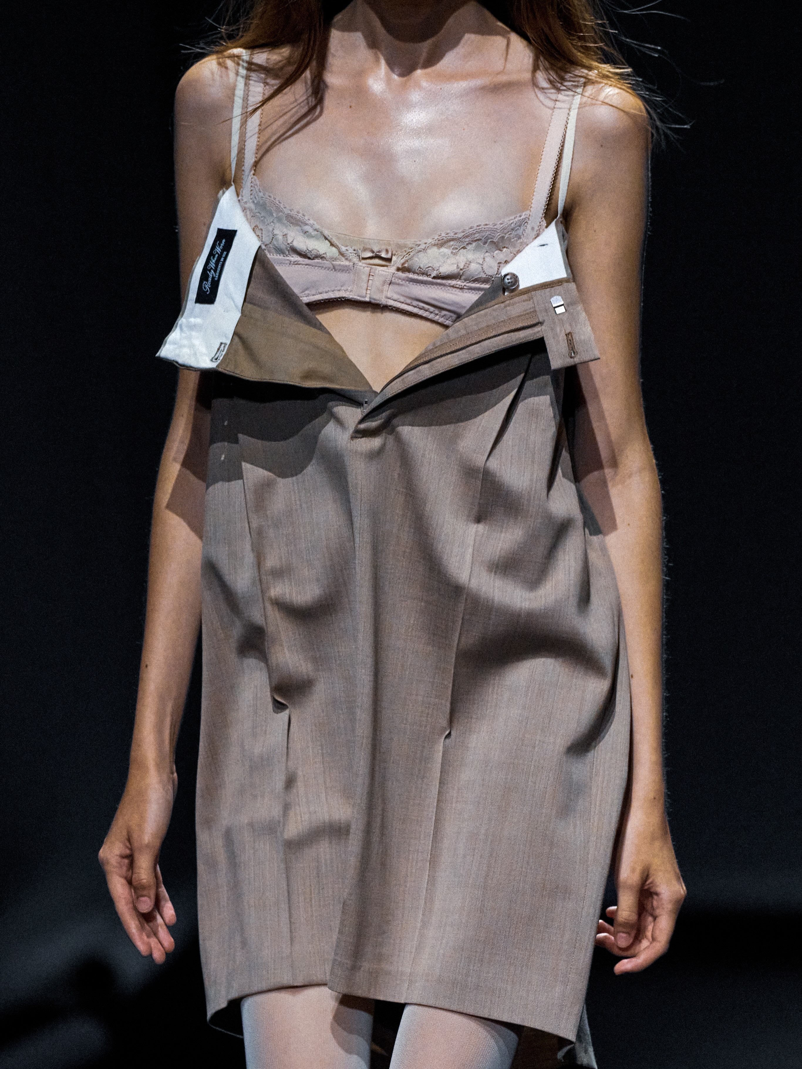 MM6MaisonMargiela2027春夏系列看秀场图的时候觉得很普通