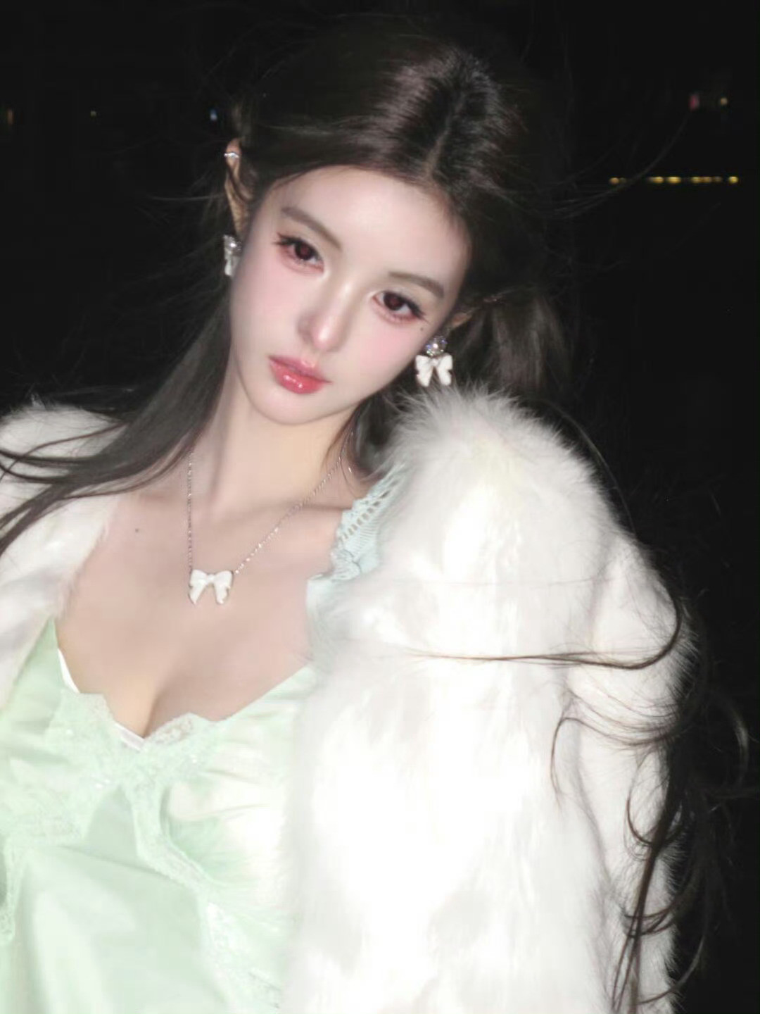 骨感美丽之最像小蝴蝶在振翅欲飞小怡芭比….