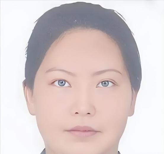 2009年，一个教物理的女人，43岁，身家千万，在自己的楼里凭空消失了。监控没