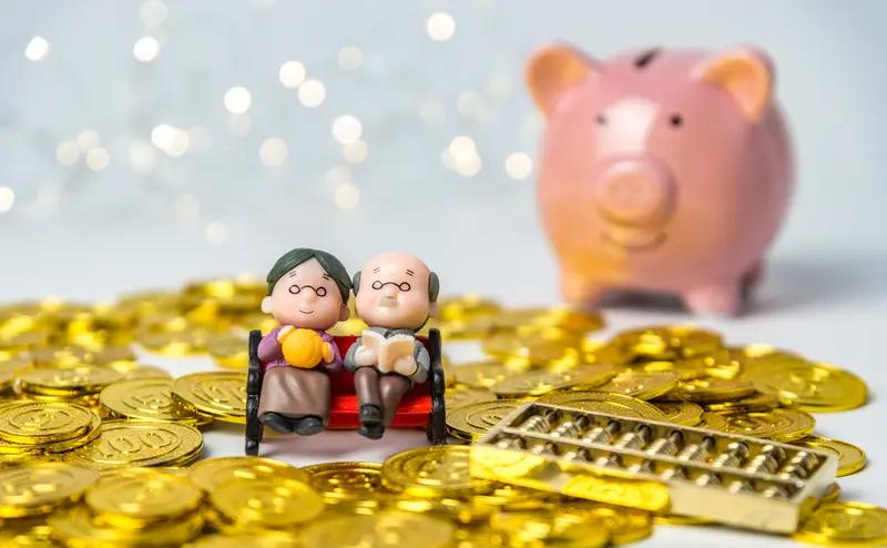 退休金千把块！比房租还低？千把块退休金，听起来像上世纪的笑话，却是很多刚