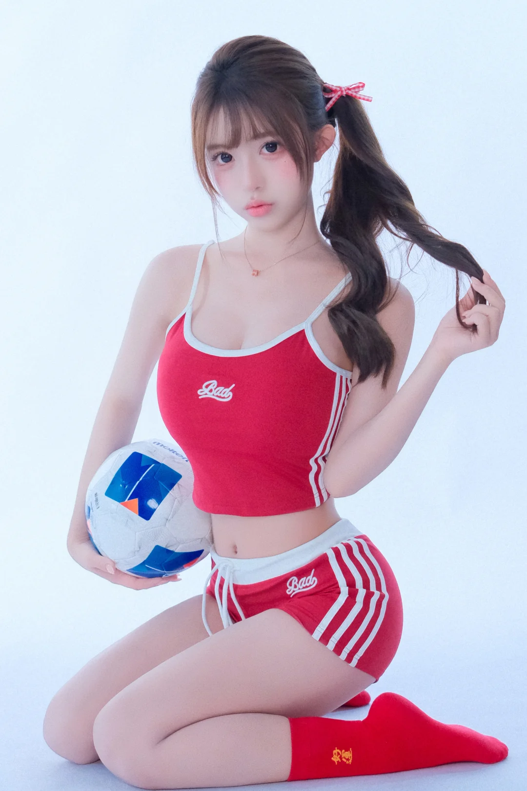 拍到了超可爱的足球少女～