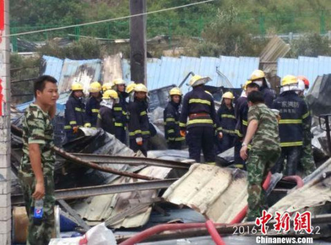 广东惠州一胶水厂发生爆炸 现场被夷为平地