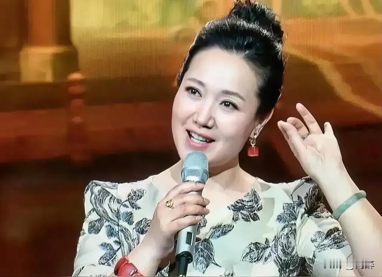 京剧界不消停！程派优秀代表刘桂娟，猛烈炮轰京剧界一众当红名家，其言辞之激烈和尖