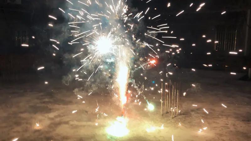 年年顺顺利利，求下联岁岁平平安安